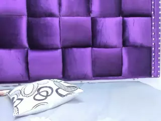 BriannaCastello's Live Sex Cam Show