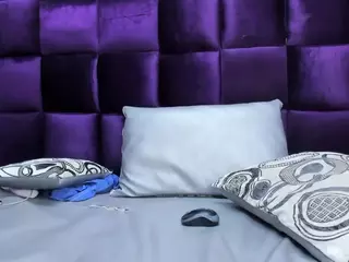 BriannaCastello's Live Sex Cam Show