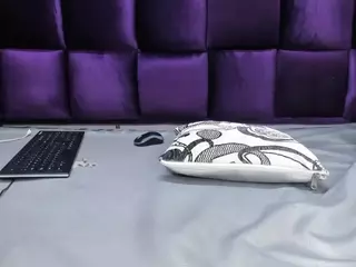 BriannaCastello's Live Sex Cam Show