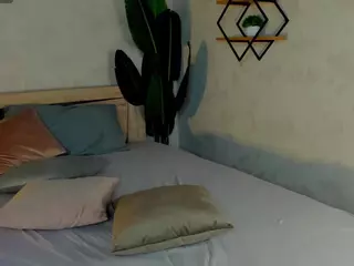 Mia's Live Sex Cam Show