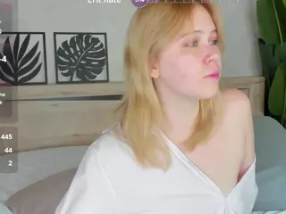 Mia's Live Sex Cam Show