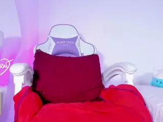 emilie-james's Live Sex Cam Show