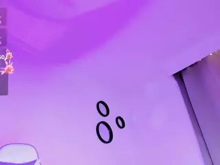 emilie-james's Live Sex Cam Show