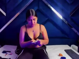 natalieevansx69's Live Sex Cam Show