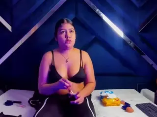 natalieevansx69's Live Sex Cam Show