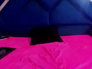 natalieevansx69's Live Sex Cam Show