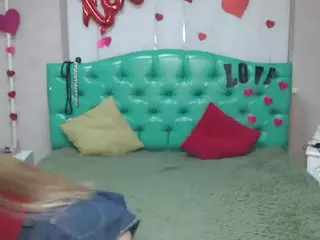 LaraPika's Live Sex Cam Show