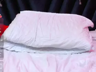 hornybarelylegalgirl's Live Sex Cam Show