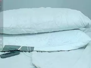 hornybarelylegalgirl's Live Sex Cam Show