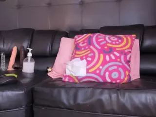 AlissonFreckles's Live Sex Cam Show