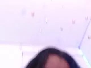 Chloee-Hott's Live Sex Cam Show