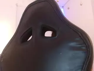 Chloee-Hott's Live Sex Cam Show
