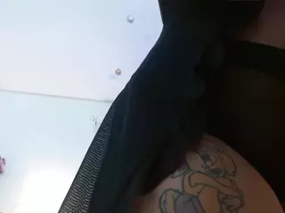 Chloee-Hott's Live Sex Cam Show