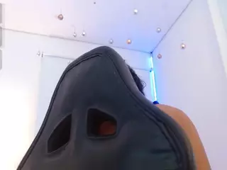 Chloee-Hott's Live Sex Cam Show