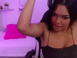Chloee-Hott's Live Sex Cam Show