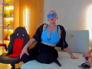 Mia-Becke's Live Sex Cam Show