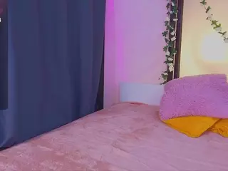 Wrong-Door's Live Sex Cam Show