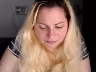 candycream17's Live Sex Cam Show
