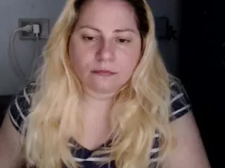 candycream17's Live Sex Cam Show
