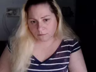 candycream17's Live Sex Cam Show