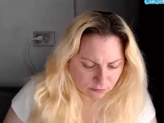 candycream17's Live Sex Cam Show