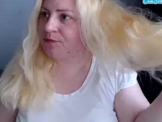 candycream17's Live Sex Cam Show