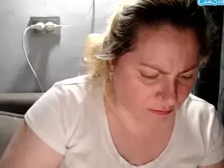 candycream17's Live Sex Cam Show