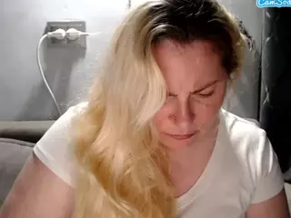 candycream17's Live Sex Cam Show