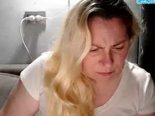 candycream17's Live Sex Cam Show