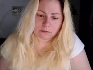 candycream17's Live Sex Cam Show