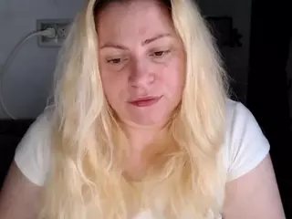 candycream17's Live Sex Cam Show