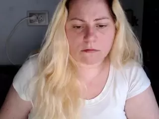candycream17's Live Sex Cam Show