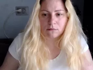 candycream17's Live Sex Cam Show