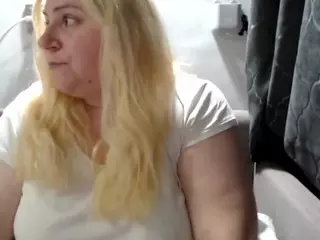 candycream17's Live Sex Cam Show