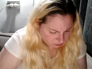 candycream17's Live Sex Cam Show