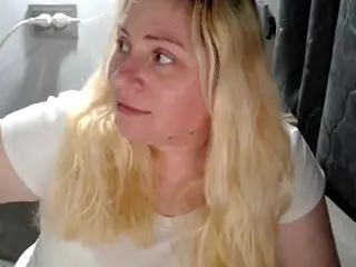 candycream17's Live Sex Cam Show
