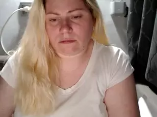 candycream17's Live Sex Cam Show
