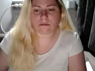 candycream17's Live Sex Cam Show