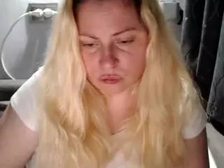 candycream17's Live Sex Cam Show