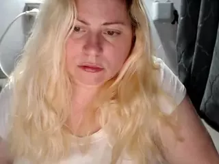candycream17's Live Sex Cam Show