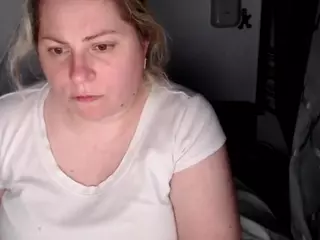 candycream17's Live Sex Cam Show