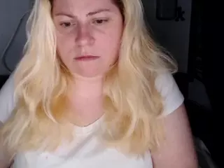 candycream17's Live Sex Cam Show