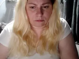 candycream17's Live Sex Cam Show
