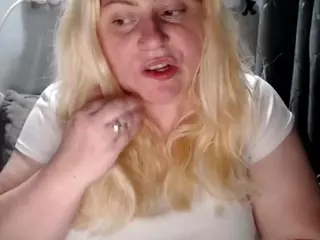 candycream17's Live Sex Cam Show