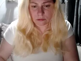 candycream17's Live Sex Cam Show
