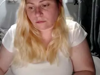 candycream17's Live Sex Cam Show