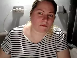 candycream17's Live Sex Cam Show