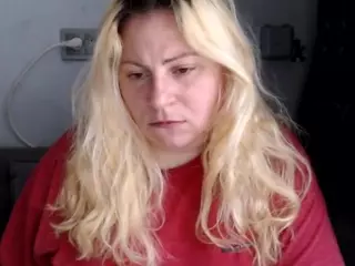candycream17's Live Sex Cam Show