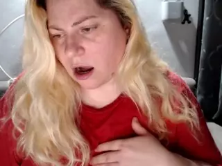 candycream17's Live Sex Cam Show