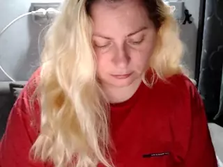 candycream17's Live Sex Cam Show